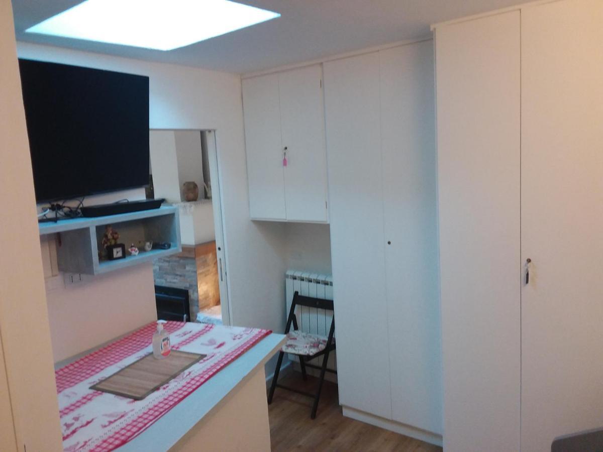 Rina Rooms เวอนาซซา ภายนอก รูปภาพ